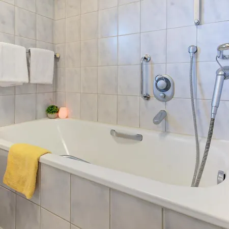 Pensión Zum Storchennest 3*