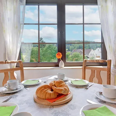 Zum Storchennest Pensión 3*